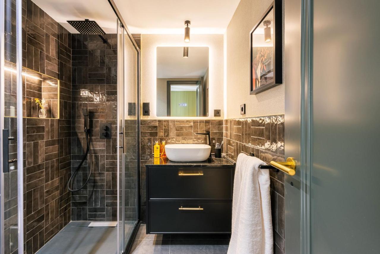Stylish 4 Suites +Patio Luxury Apartment Gran Via Madrid Extérieur photo